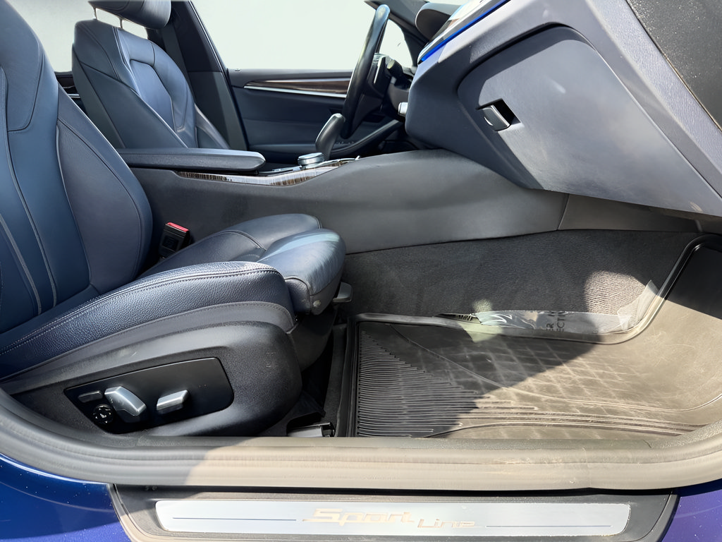 Used 2017 BMW 540i RWD image 31