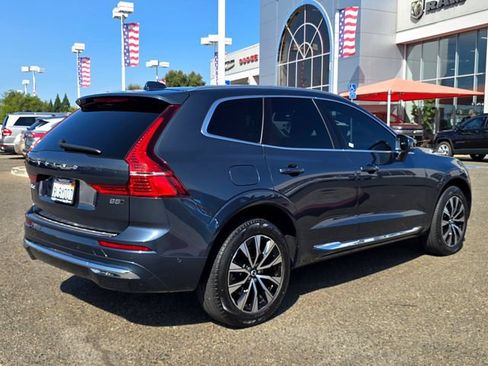 Used 2023 Volvo XC60 B5 Plus AWD/4WD image 4