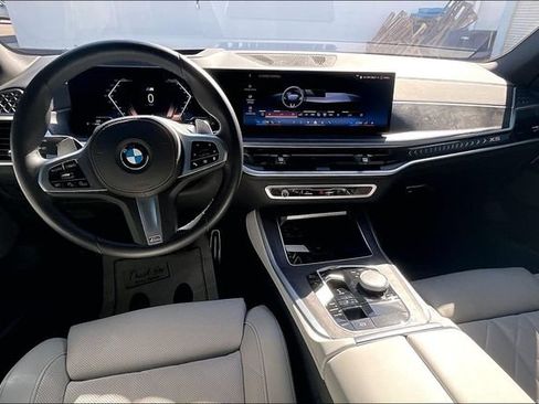 Used 2025 BMW X5 sDrive40i w/ M Sport Package RWD image 14