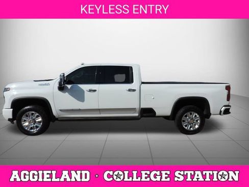 Certified 2024 Chevrolet Silverado 2500 High Country w/ High Country Premium Package AWD/4WD image 8