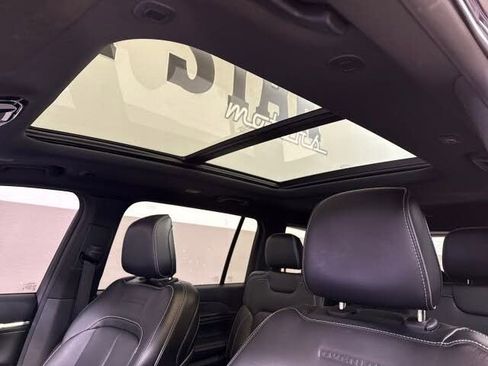 Used 2023 Jeep Grand Cherokee L Overland AWD/4WD image 20