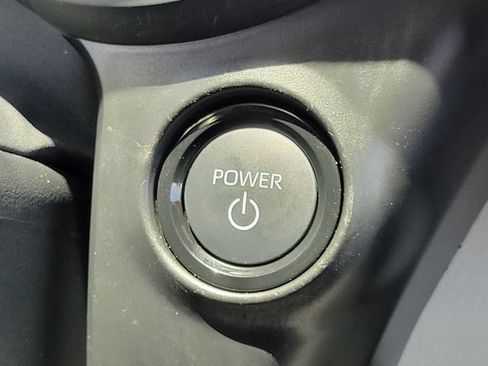 Used 2025 Toyota Sienna XLE w/ XLE Plus Package FWD image 12