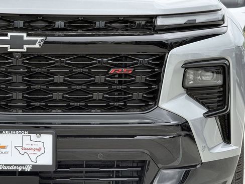 New 2026 Chevrolet Traverse RS image 8