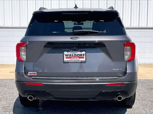 Used 2023 Ford Explorer ST-Line AWD/4WD image 5