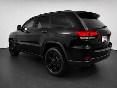 Used 2018 Jeep Grand Cherokee Laredo AWD/4WD image 6
