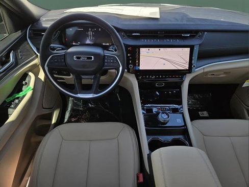 New 2026 Jeep Grand Cherokee Limited RWD image 24
