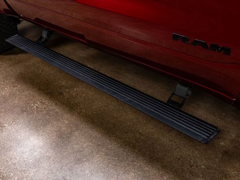 Used 2025 RAM 1500 Laramie w/ Laramie Southwest Edition image 13