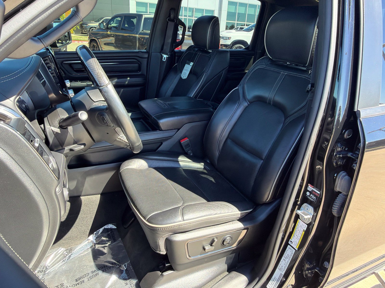 Used 2022 RAM 1500 Limited AWD/4WD image 14