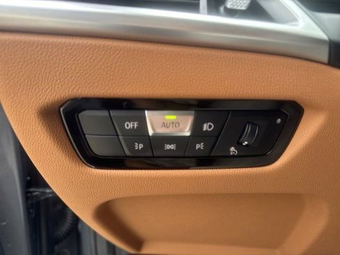 Used 2025 BMW 330i xDrive Sedan w/ Premium Package image 22