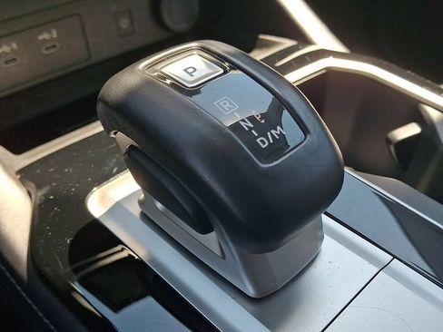Used 2025 Mitsubishi Outlander SE AWD/4WD image 15