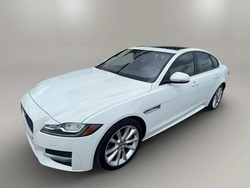 Used 2016 Jaguar XF R-Sport RWD image 6