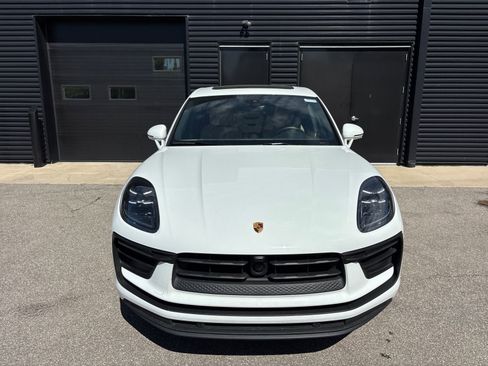 Used 2026 Porsche Macan AWD/4WD image 13