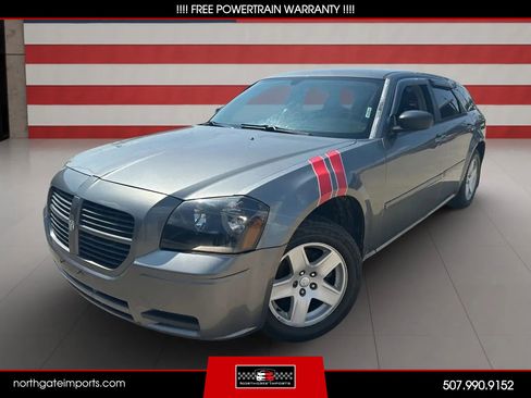 Used 2005 Dodge Magnum SE image 8