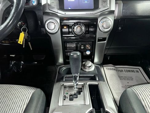 Used 2016 Toyota 4Runner SR5 AWD/4WD image 16