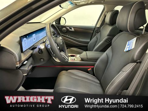 Certified 2025 Genesis GV80 2.5T Prestige image 11