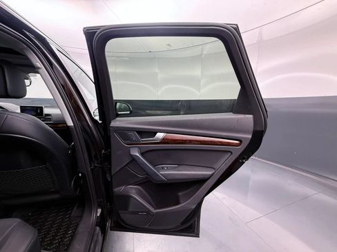 Used 2018 Audi Q5 2.0T Premium Plus AWD/4WD image 19