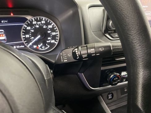 Used 2024 Nissan Rogue SV image 23