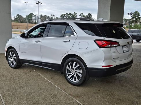 Used 2024 Chevrolet Equinox Premier image 3
