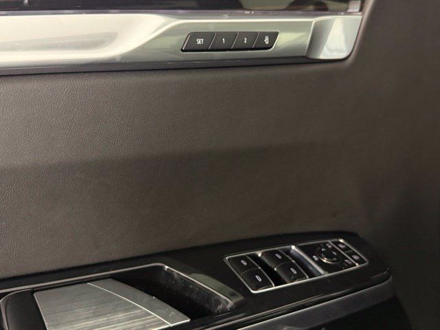 Used 2026 Cadillac Escalade Luxury w/ Touring Package AWD/4WD image 15