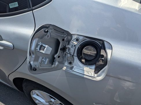 Used 2025 Toyota Camry LE FWD image 33