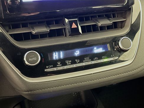 Used 2024 Toyota Corolla SE image 24