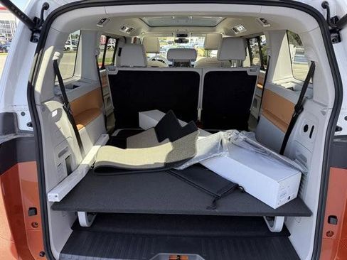 New 2025 Volkswagen ID. Buzz 1st Edition image 28