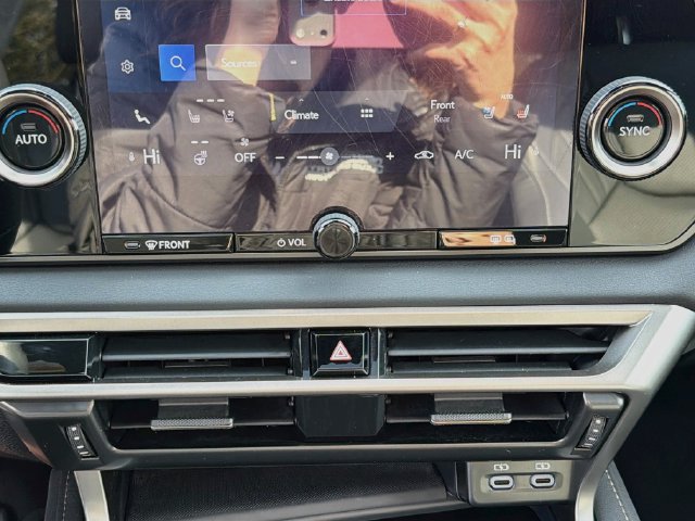 Used 2024 Lexus RX 350 Premium w/ Cold Area Package AWD/4WD image 17