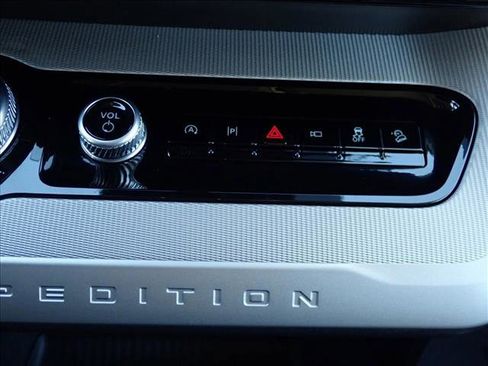 New 2026 Ford Expedition Active AWD/4WD image 19