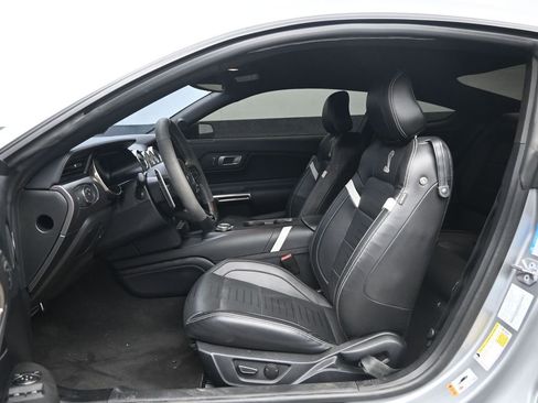 Used 2022 Ford Mustang Shelby GT500 w/ Technology Package image 25