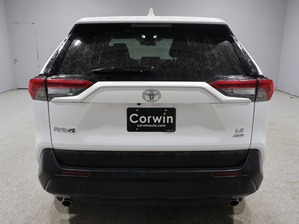 Used 2025 Toyota RAV4 LE AWD/4WD image 3
