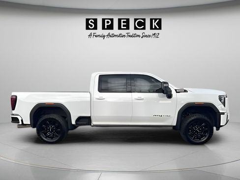 Used 2024 GMC Sierra 2500 AT4 w/ AT4 Premium Plus Package AWD/4WD image 7