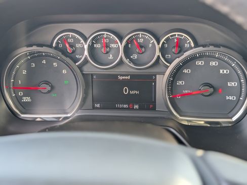 Used 2021 Chevrolet Suburban Z71 image 17