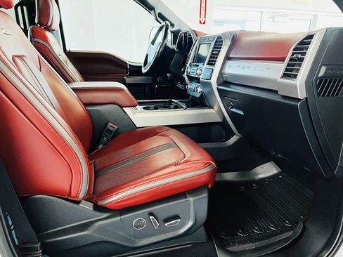 Used 2019 Ford F250 Platinum w/ Platinum Ultimate Package image 29