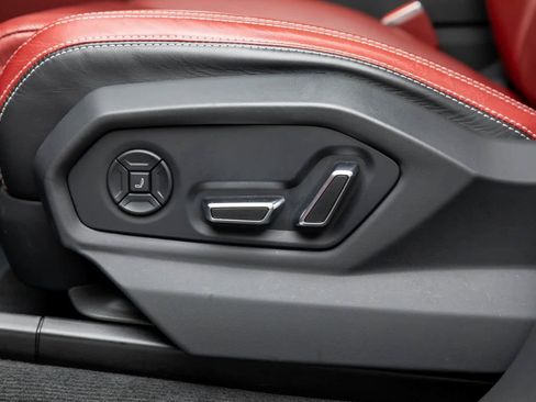 Used 2023 Lamborghini Urus S image 31