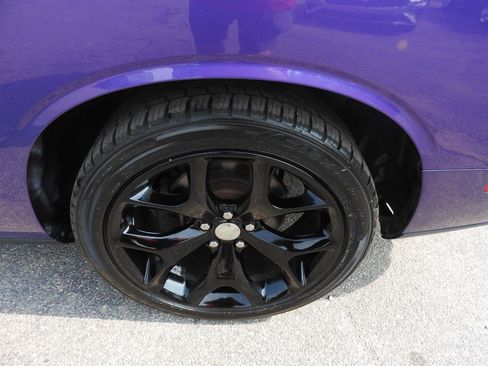 Used 2016 Dodge Challenger SXT Plus RWD image 20