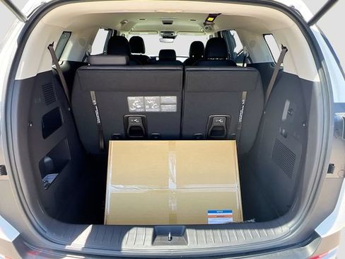 New 2026 Kia Carnival EX FWD image 26