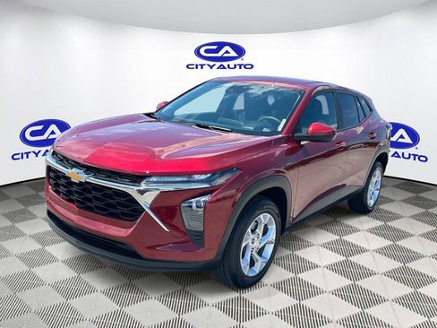 Used 2025 Chevrolet Trax LS w/ LS Convenience Package FWD image 10