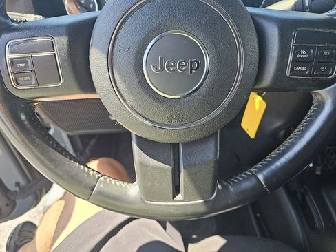 Used 2014 Jeep Wrangler Unlimited Sport w/ Quick Order Package 24S AWD/4WD image 11