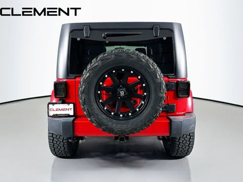 Used 2016 Jeep Wrangler Unlimited Sahara w/ Max Tow Package AWD/4WD image 8