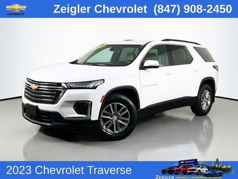 Used 2023 Chevrolet Traverse LT image 1