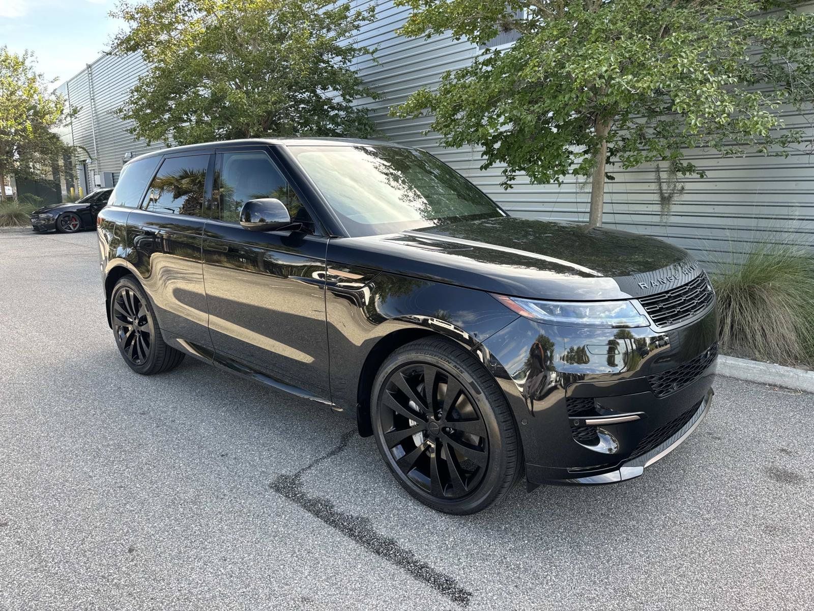 New 2026 Land Rover Range Rover Sport Dynamic SE AWD/4WD image 4