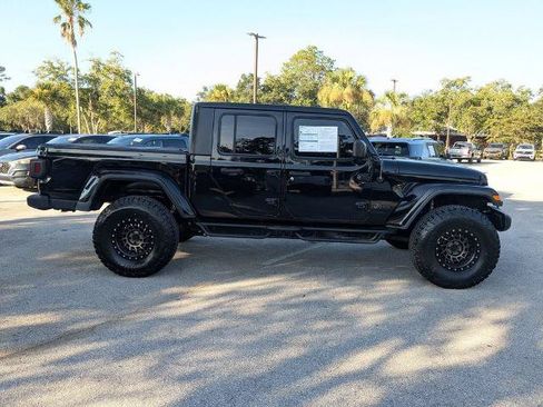Used 2021 Jeep Gladiator Sport AWD/4WD image 3