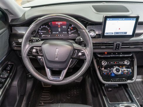Used 2021 Lincoln Corsair AWD w/ Premium Package image 11