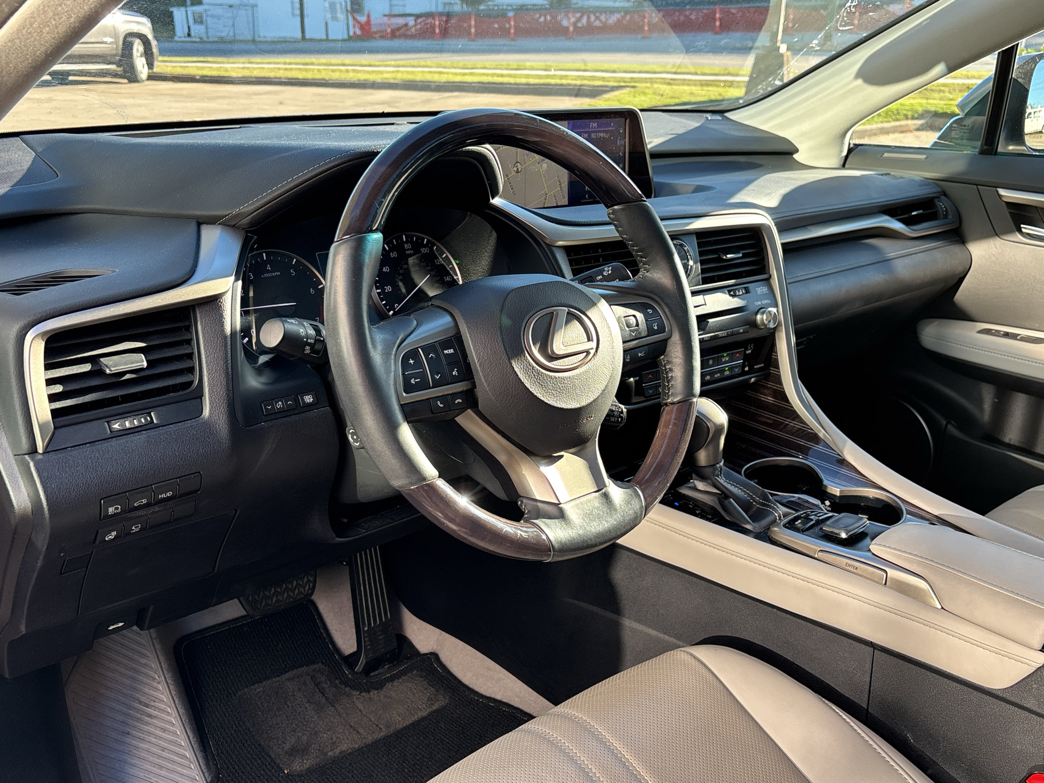 Used 2017 Lexus RX 350 FWD w/ Luxury Package image 11