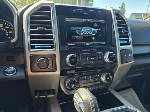 Used 2015 Ford F150 Lariat w/ Equipment Group 502A Luxury AWD/4WD image 25