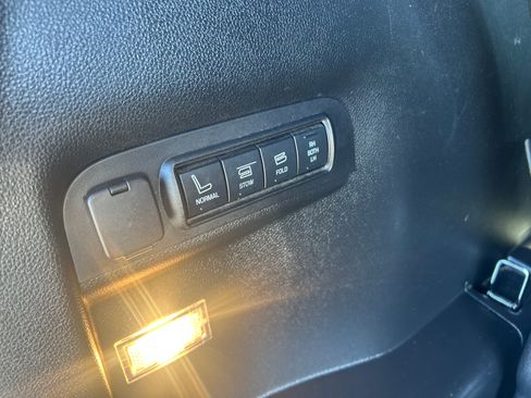 Used 2016 Ford Explorer Limited w/ Equipment Group 301A FWD image 37