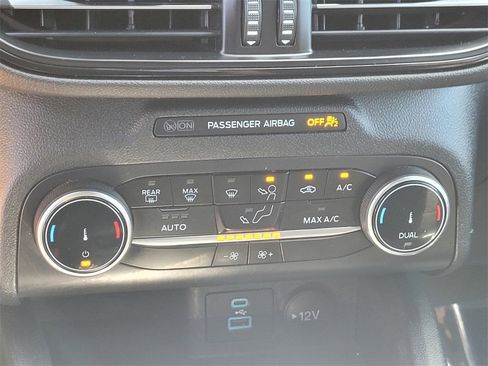 Used 2023 Ford Escape ST-Line image 19