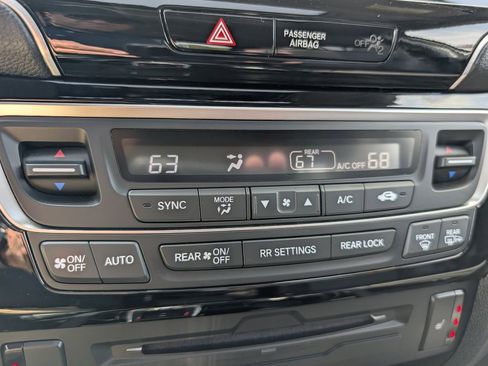Used 2022 Honda Pilot Touring image 29