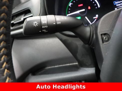 Used 2024 Toyota Sienna XLE Woodland Edition image 27