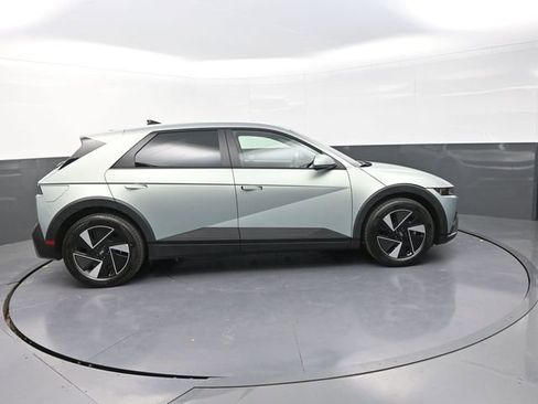 New 2026 Hyundai Ioniq 5 SEL AWD/4WD image 9
